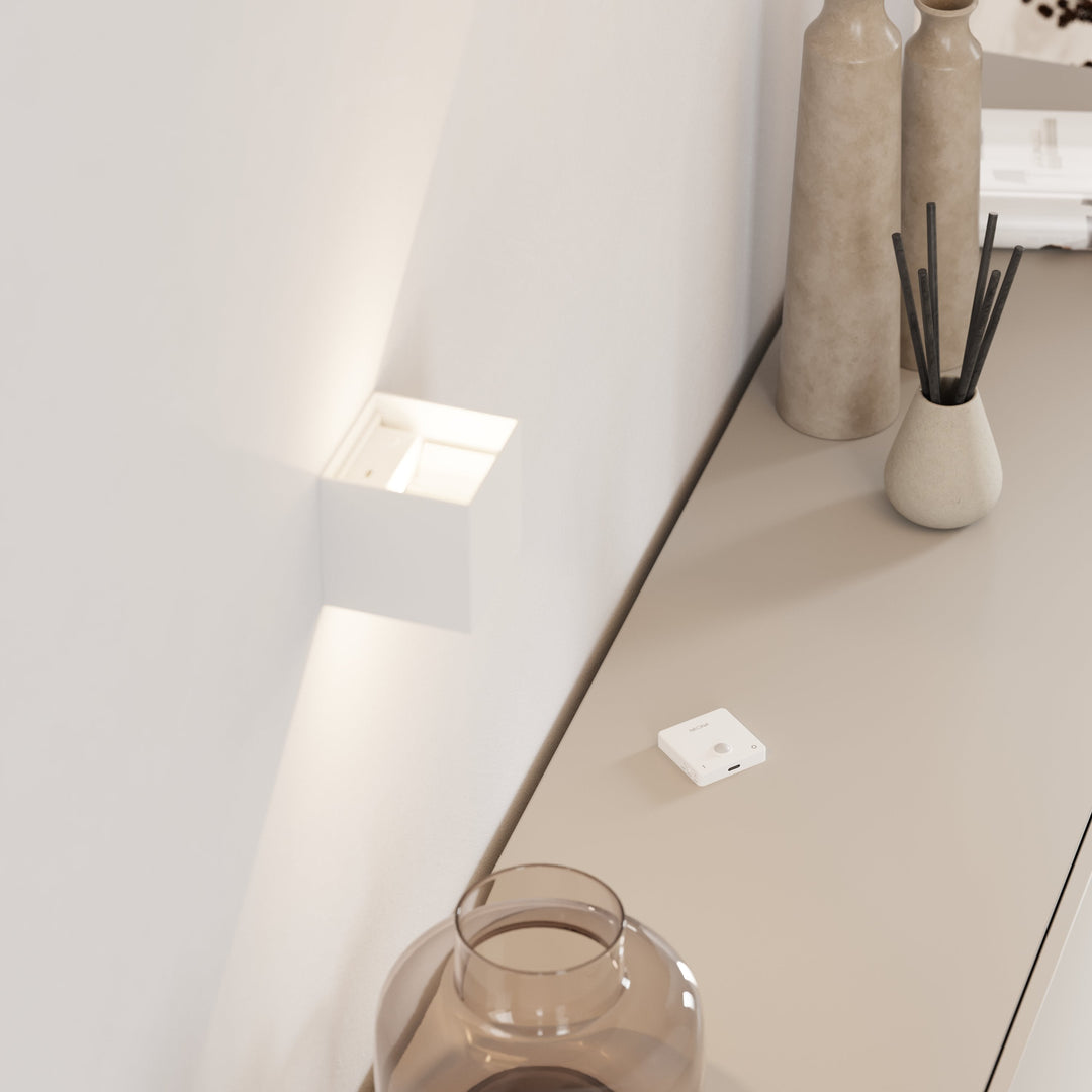 NEONA Xena LED-Wandleuchte – Warmweiß – Nach oben/unten verstellbar