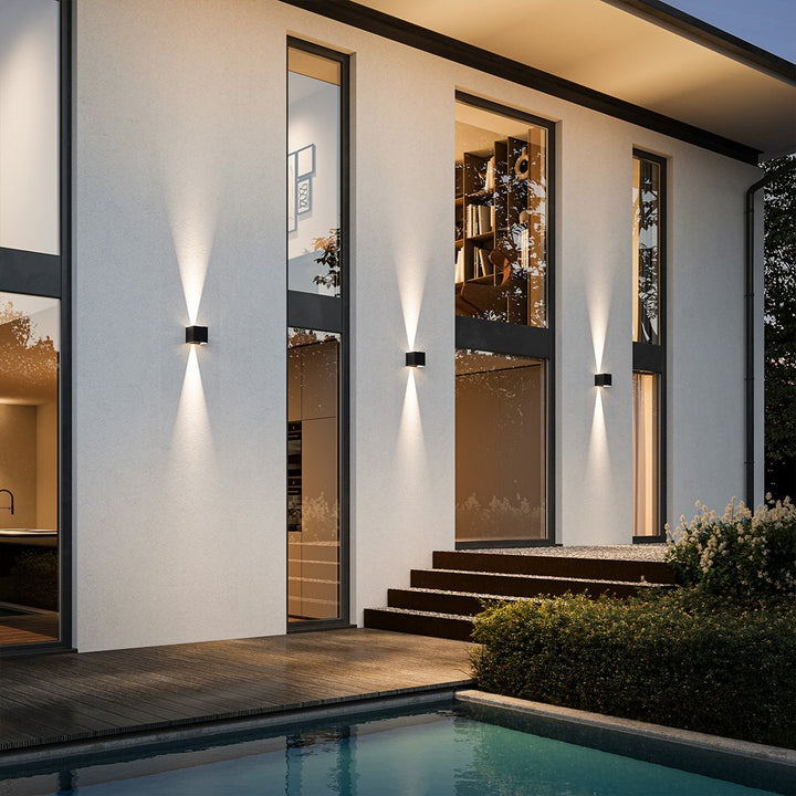 NEONA Xena LED-Wandleuchte – Warmweiß – Nach oben/unten verstellbar